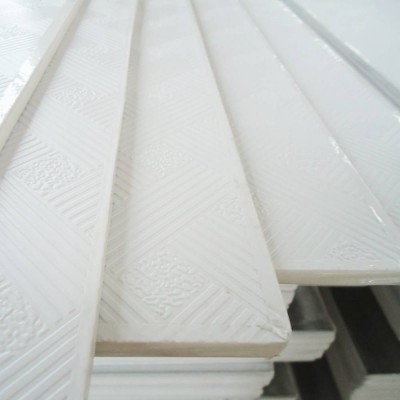 Linyi Cheap Indoor Pvc Laminated Gypsum Board Ceiling Tiles With Metal Accessory L006